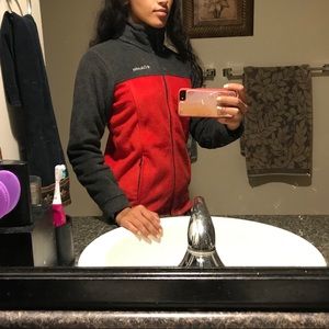 Red and Grey Columbia Sweater❤️
